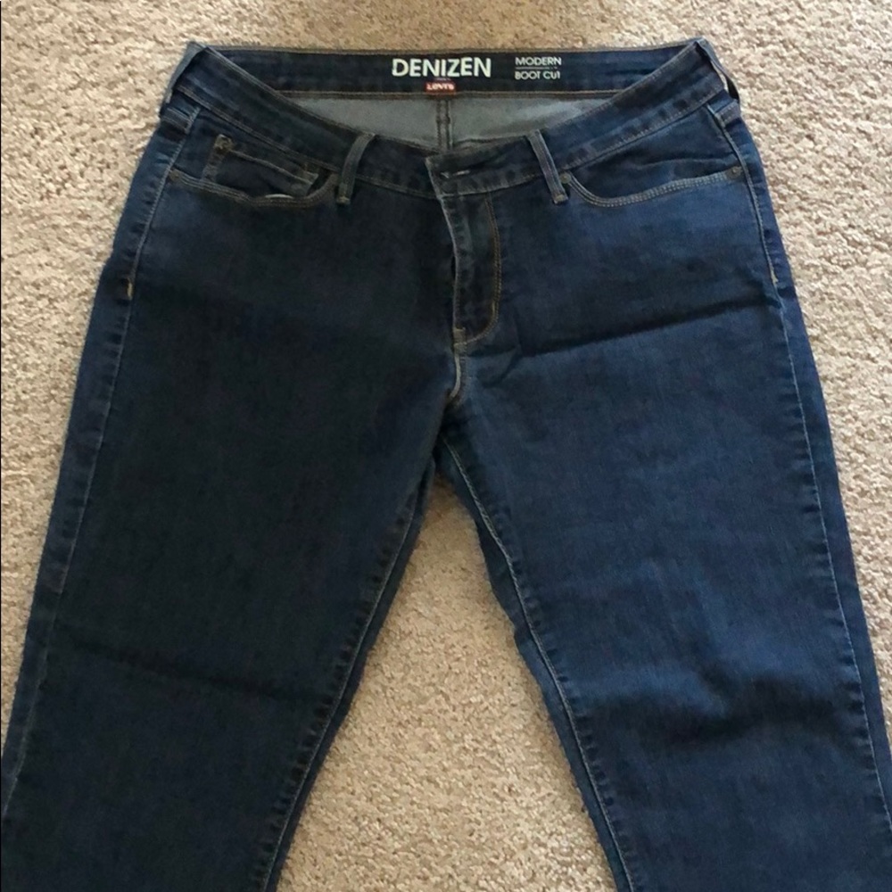 Levi’s Denizen Dark Blue Jeans